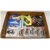 Image 1 : FLAT OF DIE-CAST COLLECTOR CARS INCLUDES 2 BATMAN,