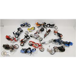 TOTE OF DIE CAST MINI MOTOR CYCLES