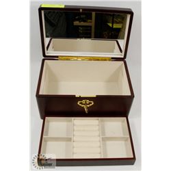 JEWELRY BOX WITH KEY