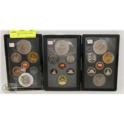 LOT OF ASSORTED WORLD COINS AND TOKENS