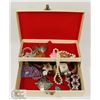 Image 1 : ESTATE JEWELRY BOX FULL