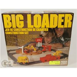 VINTAGE PARKER BIG LOADER CONSTRUCTION SET