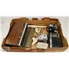 Image 1 : FLAT OF VINTAGE COLLECTIBLES INCLUDING BROWNIE
