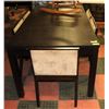 Image 1 : BLACK DINING ROOM TABLE WITH 6 CHAIRS 37.5 X 69"