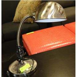 SHOWHOME METAL DESK LAMP