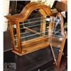 Image 2 : MIRRORED WALL CURIO CABINET WITH LIGHTING
