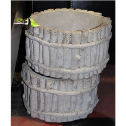 LOT OF 2 CONCRETE FLOWER POTS 11" WIDE NEW