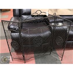 BLACK WROUGHT IRON FIREPLACE DÉCOR SCREEN -