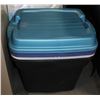 Image 1 : BUNDLE OF 3 RUBBERMAID ROUGH TOTES