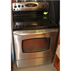 MAYTAG CERAMIC TOP CONVECTION OVEN BLK/STAINLESS