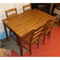 WOOD TABLE (46.5"X29"X29")  AND 4 CHAIRS
