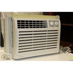 DANBY DIPLOMAT ROOM AIR CONDITIONER -