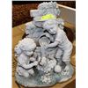 Image 1 : BOY AND GIRL GARDEN ORNAMENT