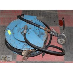 RETRACTABLE REEL WITH HOSE METER NOZLE