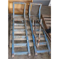 PALLET WITH HEAVY DUTY TRAILER RAMPS