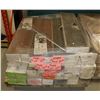 Image 1 : PALLET OF ASSORTED LAMINATE FLOORING