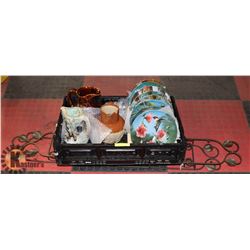 FLAT OF 1986 KNOWLES BIRD PLATE COLLECTION,