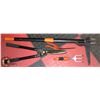 Image 1 : 4PC LAWNCARE SET INCLUDES FISKARS WEED PULLER,