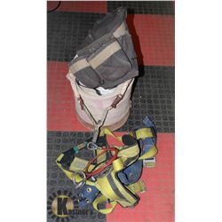 KLEIN TOOLS LINESMEN BUCKET AND TOOL POUCH WITH