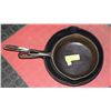 Image 1 : LOT OF 3 CAST IRON FRYING PANS