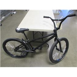 BLACK UNKNOWN BMX BIKE