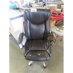 ROLLING OFFICE CHAIR