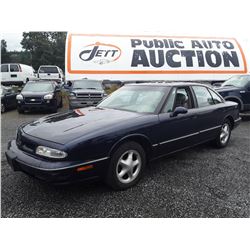 M2 --  1998 OLDSMOBILE 88 LSS , Blue , 164002  KM's