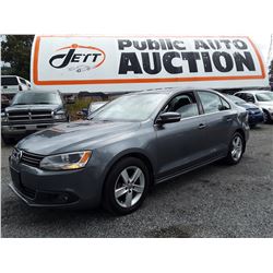 C4 --  2013 VW JETTA TDI , Grey , 94460  KM's