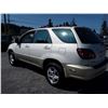 Image 4 : Q1 --  2000 LEXUS RX 300 , White , 226328  Miles