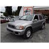 Image 1 : P6 --  2001 NISSAN PATHFINDER LE , Grey , 326814  KM's