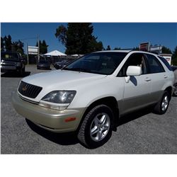 A12A --  2000 LEXUS RX 300 , White , 226328  Miles "NO RESERVE"