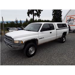 A11 --  2001 DODGE RAM 2500 , White , 315751  KM's