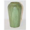 Image 1 : 6 1/2 HAMPSHIRE POTTERY MATTE GREEN VASE W/ RAISE