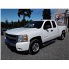 Image 1 : 0B --  2011 CHEVROLET SILVERADO , White , 94971  KM's,  Noon