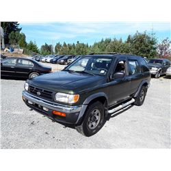 L3 --  1999 NISSAN PATHFINDER LE , Green , 217286  KM's