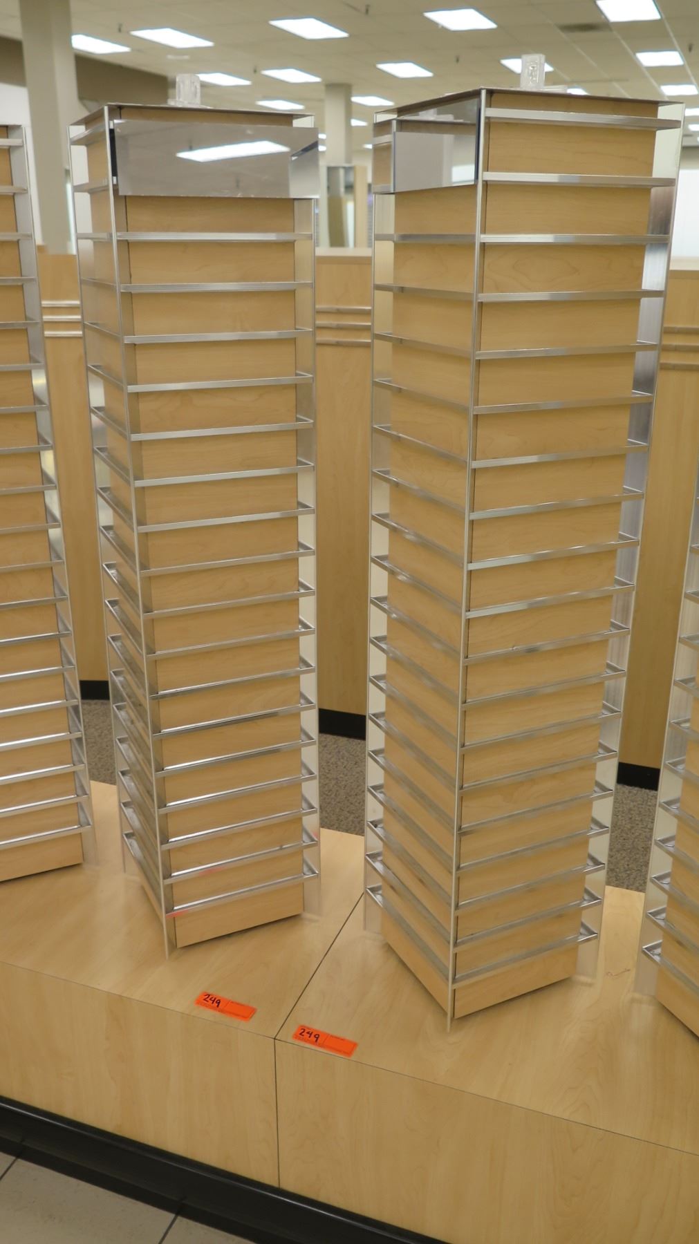 6 Mounted Rotating Slatwall Panel Wood & Chrome Small Display Racks