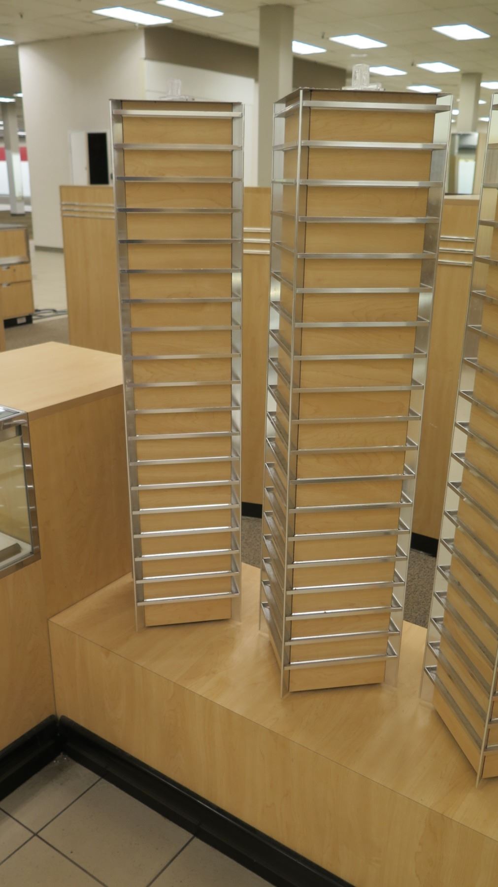 6 Mounted Rotating Slatwall Panel Wood & Chrome Small Display Racks