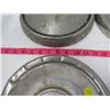 Image 3 : LOT OF 5 ASSORTED METAL HUBCAPS
