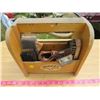 Image 4 : SHOE SHINE KIT (INCLUDES ASSORTED SHOE SHINE SUPPLIES)