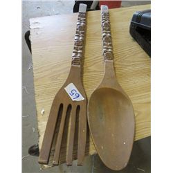 LOT OF 2 LARGE SPOON AND FORK DECORATIVE ITEMS (35.5" X 5.5")