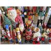 Image 3 : LOT OF ASSORTED CHRISTMAS DECORATIONS (VARIOUS SIZES)