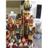Image 4 : LOT OF ASSORTED CHRISTMAS DECORATIONS (VARIOUS SIZES)