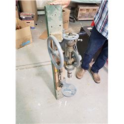 DRILL PRESS EXCELLENT CONDITION (COMES WITH BITS, BLOWER AND FORGE)