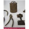 Image 3 : LOT OF MISC ITEMS (COW BELL, BRASS BUCKLES, HOOK RIVETER, ETC)