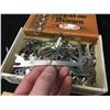 Image 6 : VINTAGE ROYAL BROWN CIGAR BOX WITH LARGE VINTAGE KEY LOT