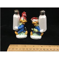 1958 WALTER LANTZ KNOTHEAD AND SPLINTER WOODPECKER SALT AND PEPPER SHAVERS ( HAVE REPAIRS)