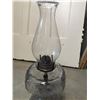 Image 3 : COAL OIL LAMP (ANTIQUE)