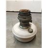 Image 1 : ALADDIN COAL OIL LAMP (ANTIQUE)