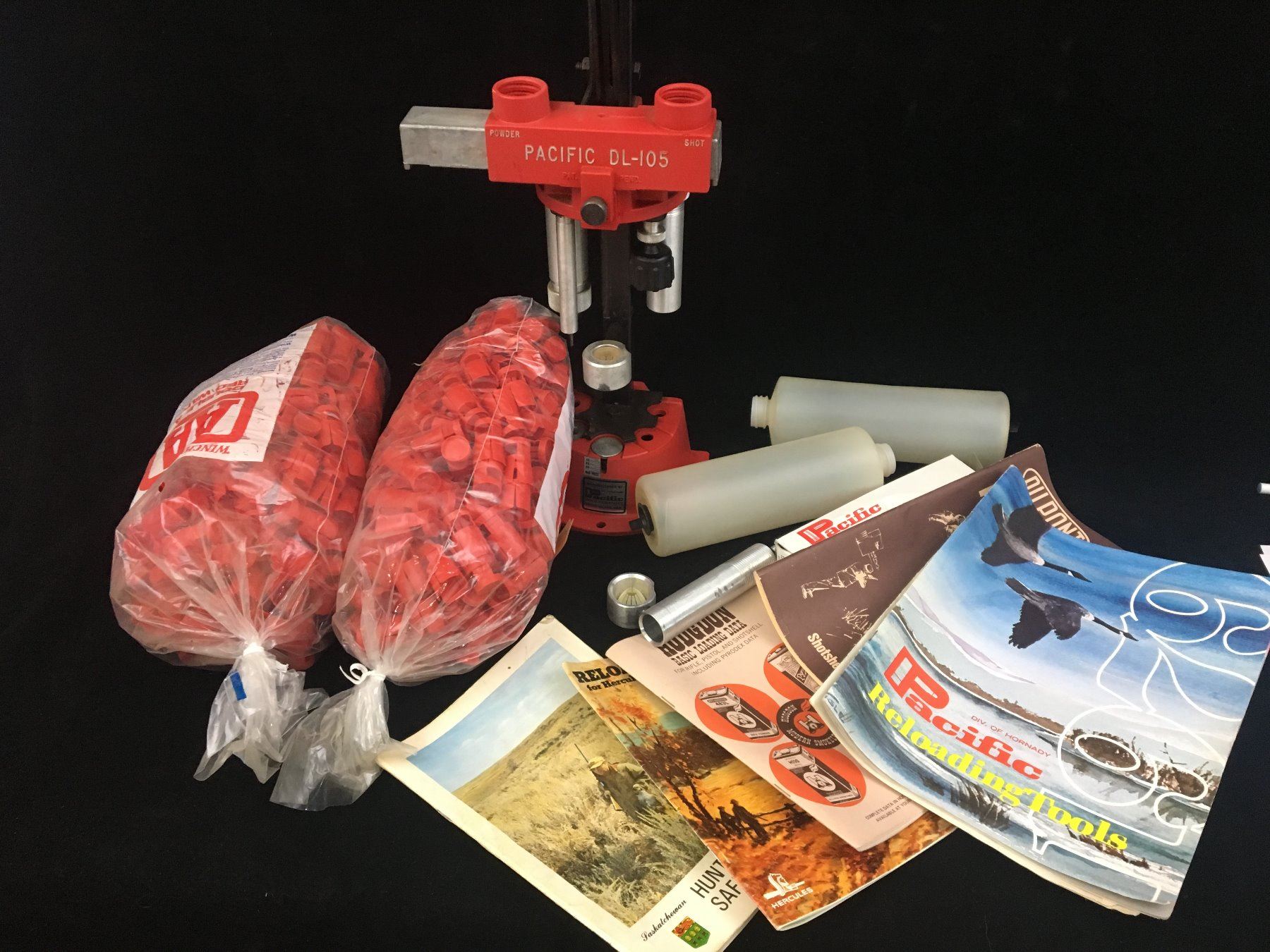 Shell Loading Press PACIFIC DL-105 SHOTGUN SHELL RELOADER PRESS (WITH WADS AND LITERATURE)