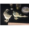 Image 2 : MISC VINTAGE BRASS LOT (VASES, DISH, GEESE)